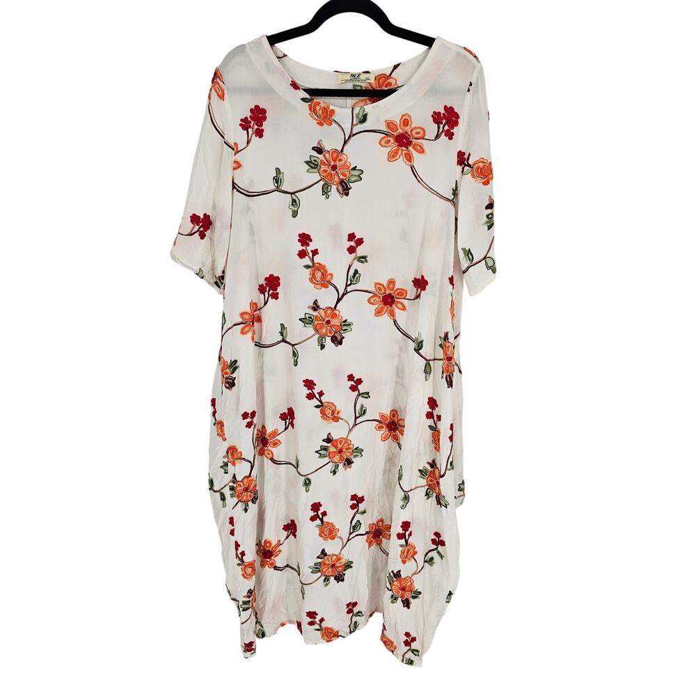 ME Womens Sz 2Xl Short Sleeve Midi Dress White w/ Embroidered Flowers